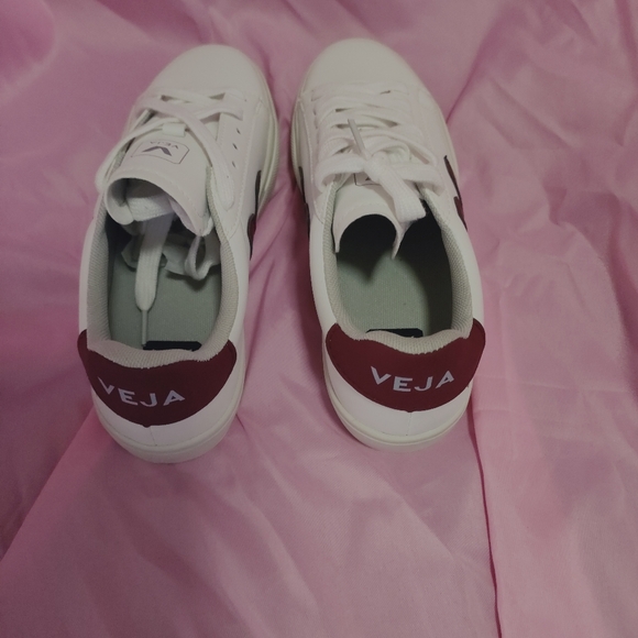 Veja Campo Sneakers - Picture 3 of 9